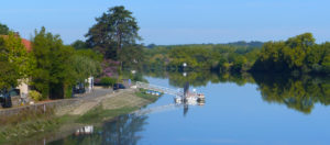 Vue sur l'Adour et les bâteaux - Urt