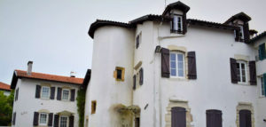 Photo du village D'Urt - tiré du site http://www.hasparren-tourisme.fr
